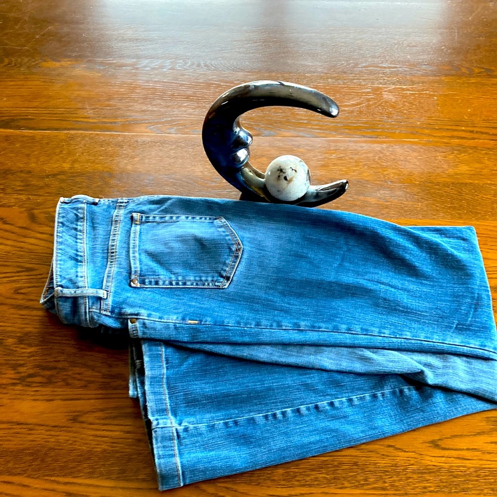 Eddie Bauer slightly curvy slightly flared  size 6 jeans.